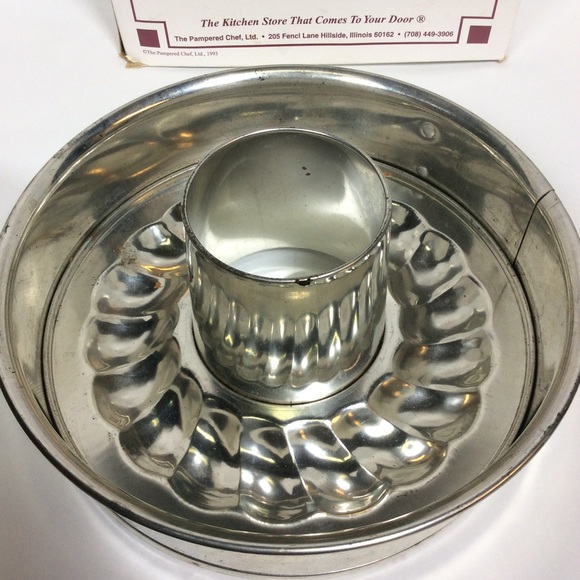 The Pampered Chef Springform Pan Set. - Picture 5 of 15